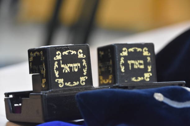 Mishnayos for Yahrzeit Honoring the Soul Through Torah Study