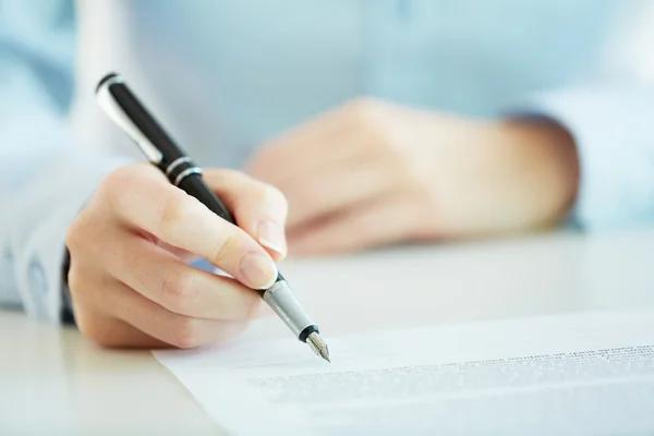 Key Benefits of Hiring a Florida Business Lawyer