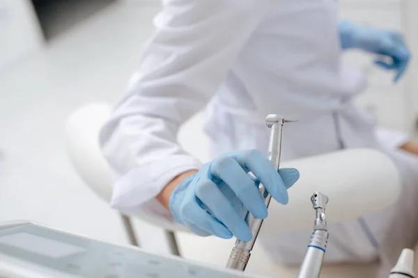 Keep Your Teeth Healthy with Expert Care from a Dentist in Abbotsford